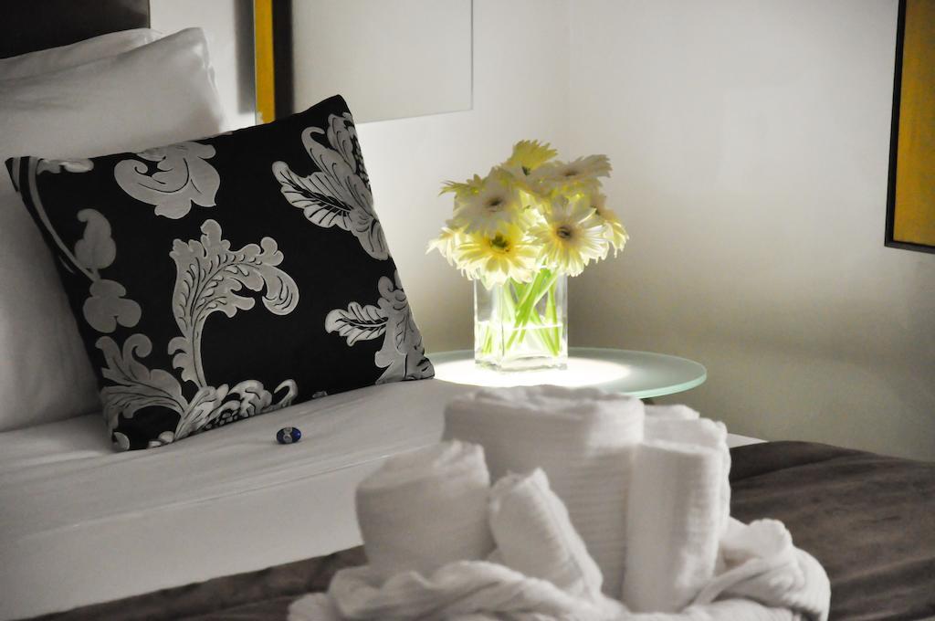 Bed and Breakfast The Royals Experience Neapel Zimmer foto