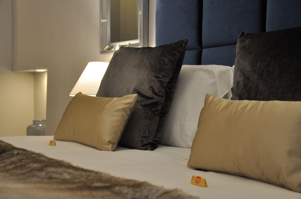 Bed and Breakfast The Royals Experience Neapel Exterior foto
