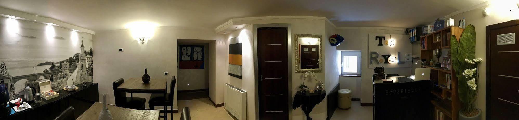 Bed and Breakfast The Royals Experience Neapel Exterior foto